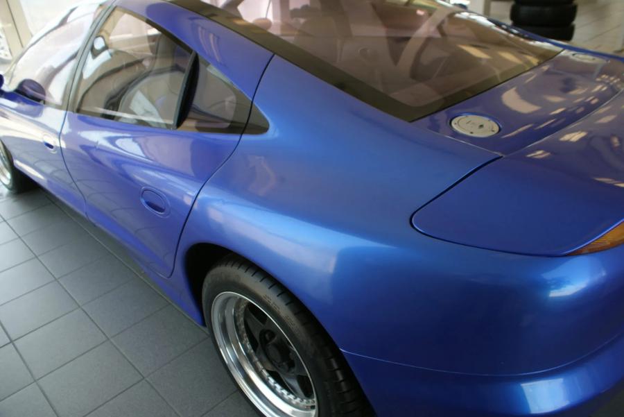 Детали экстерьера Ford Via Concept 1989 года  (фото 12 из 65)
